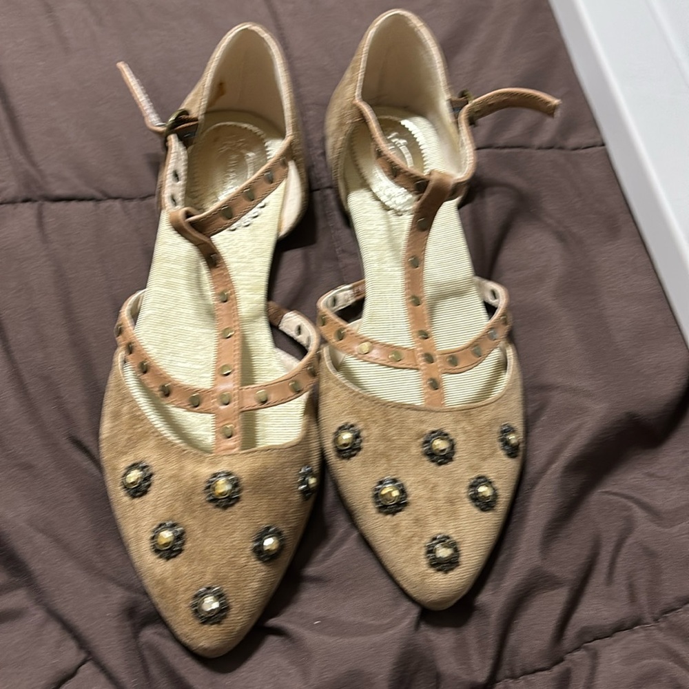 Joyfolie Khaki Studded Flats Size 7.5